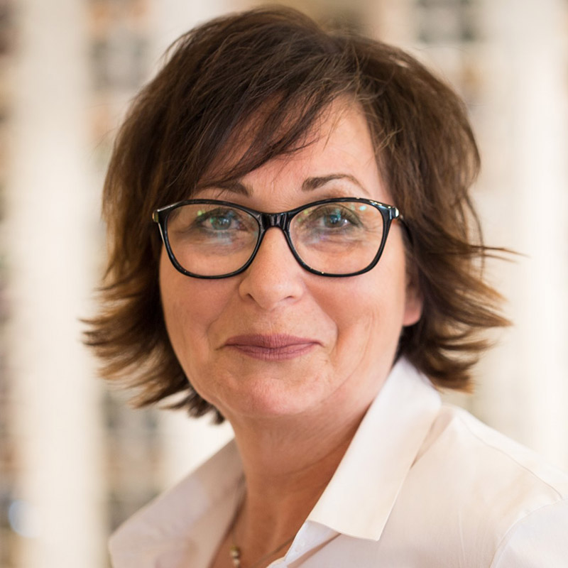 Claudia Kuhlmann Claudia Kuhlmann